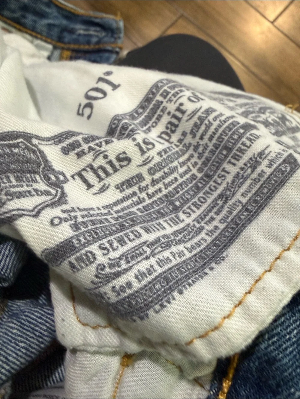 Vintage Levis 501 Jeans Medium Wash Denim Y2K.